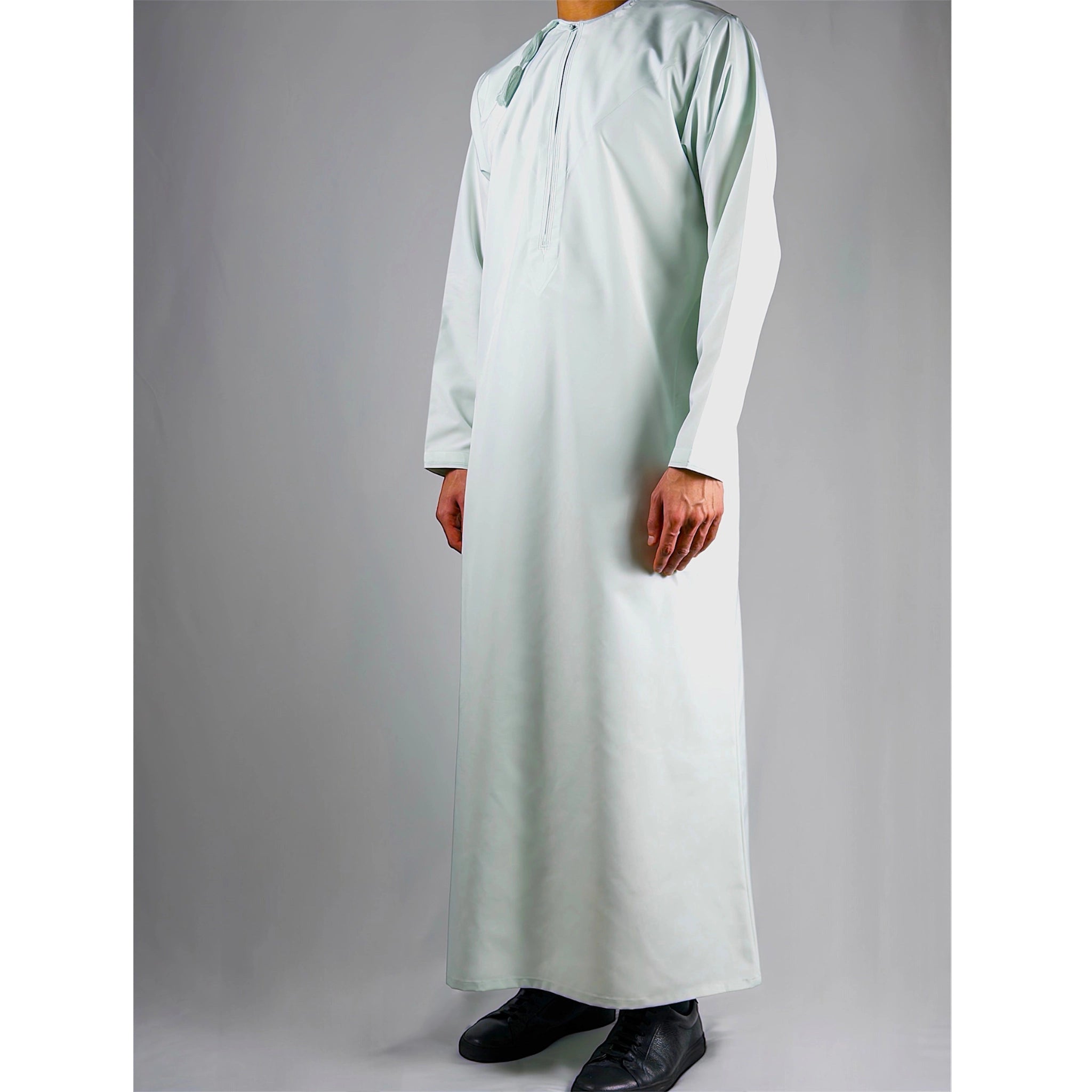 Premium  Water-Resistant Omani Thobe for Men in Pistachio Green