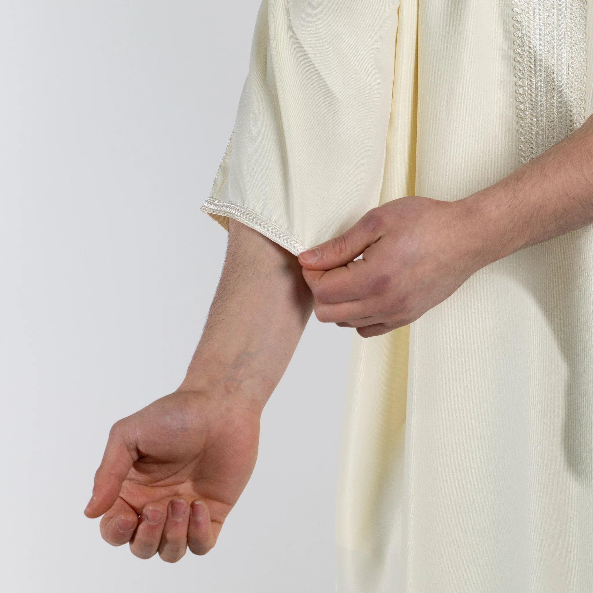 Moroccan Gandoura thobe for men in Saharan Ivory