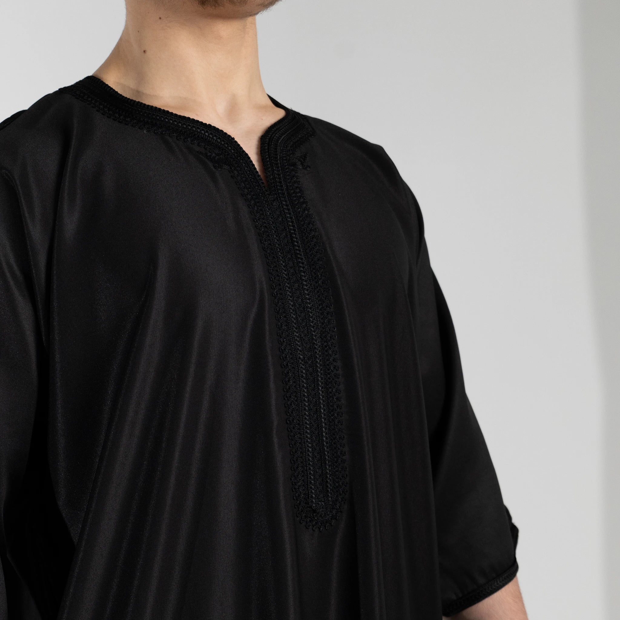 Moroccan Gandoura thobe for men in Jet Black
