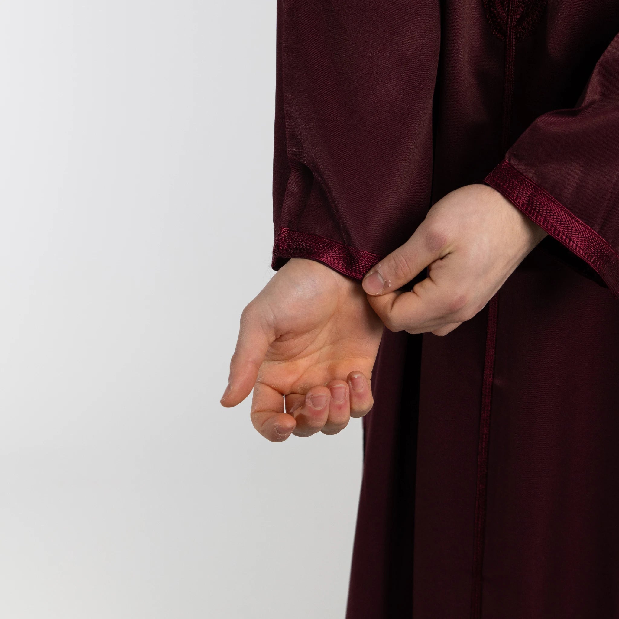 Moroccan hooded Djellaba thobe in Imperial Burgundy
