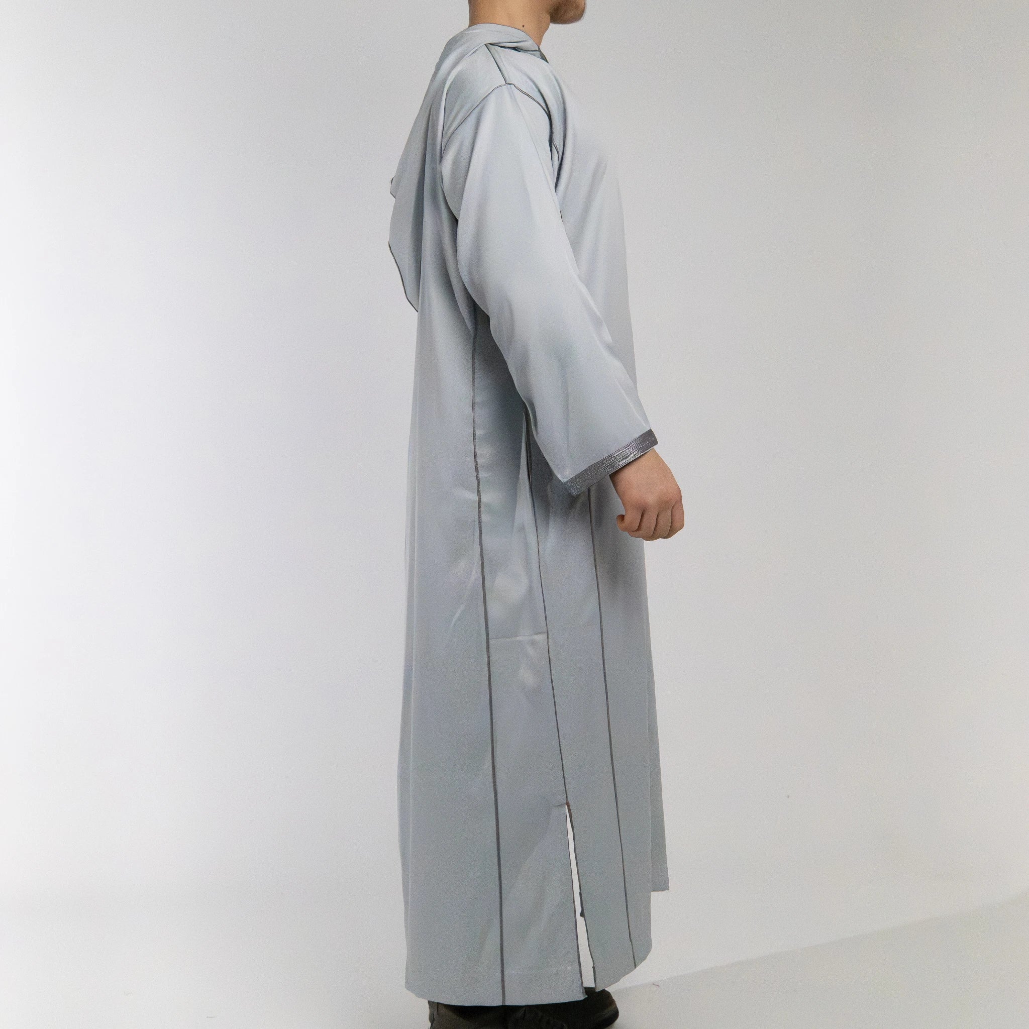 Moroccan hooded Djellaba thobe in December Grey